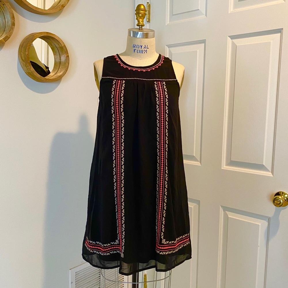Black Pink Sleeveless Sheath Dress